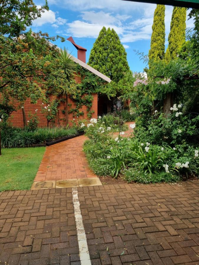 Camelia Guest House Bloemfontein Exterior foto